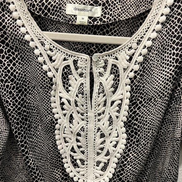 Dressbarn Black & White Boho Blouse Medium Crochet Embroidered Peasant Top - Picture 5 of 8